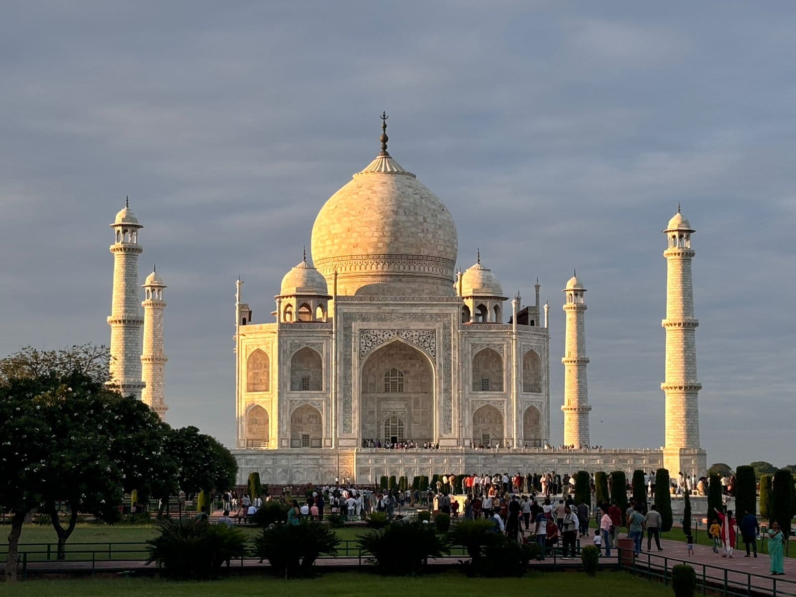 Same Day Taj Mahal & Agra Fort from Delhi